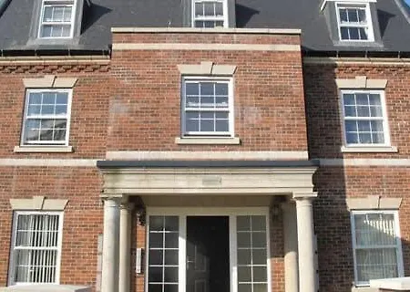 Seaside View - Sunny Bright Two Bedroom - Lift Inside