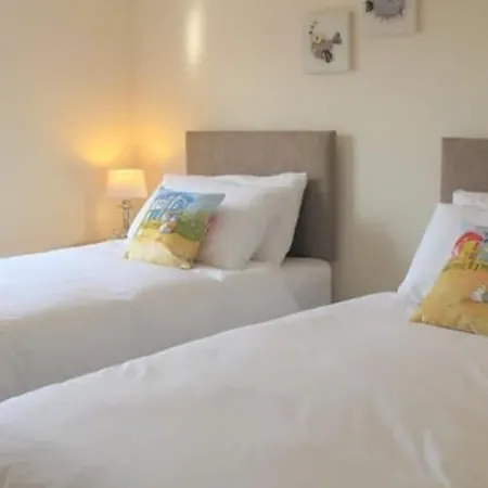 Holiday home Seaside View - Sunny Bright Two Bedroom - Lift Inside *