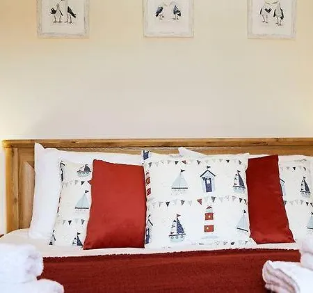 Seaside View - Sunny Bright Two Bedroom - Lift Inside Filey