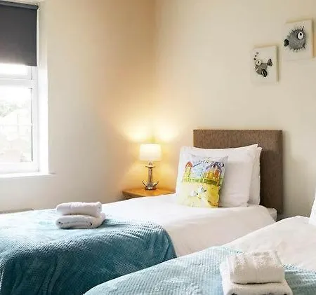 アパート Seaside View - Sunny Bright Two Bedroom - Lift Inside *