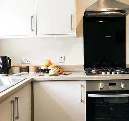 アパート Seaside View - Sunny Bright Two Bedroom - Lift Inside ファイリー